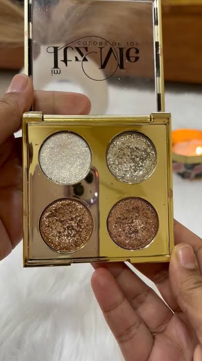 ITS ME GLITTER PALETTE