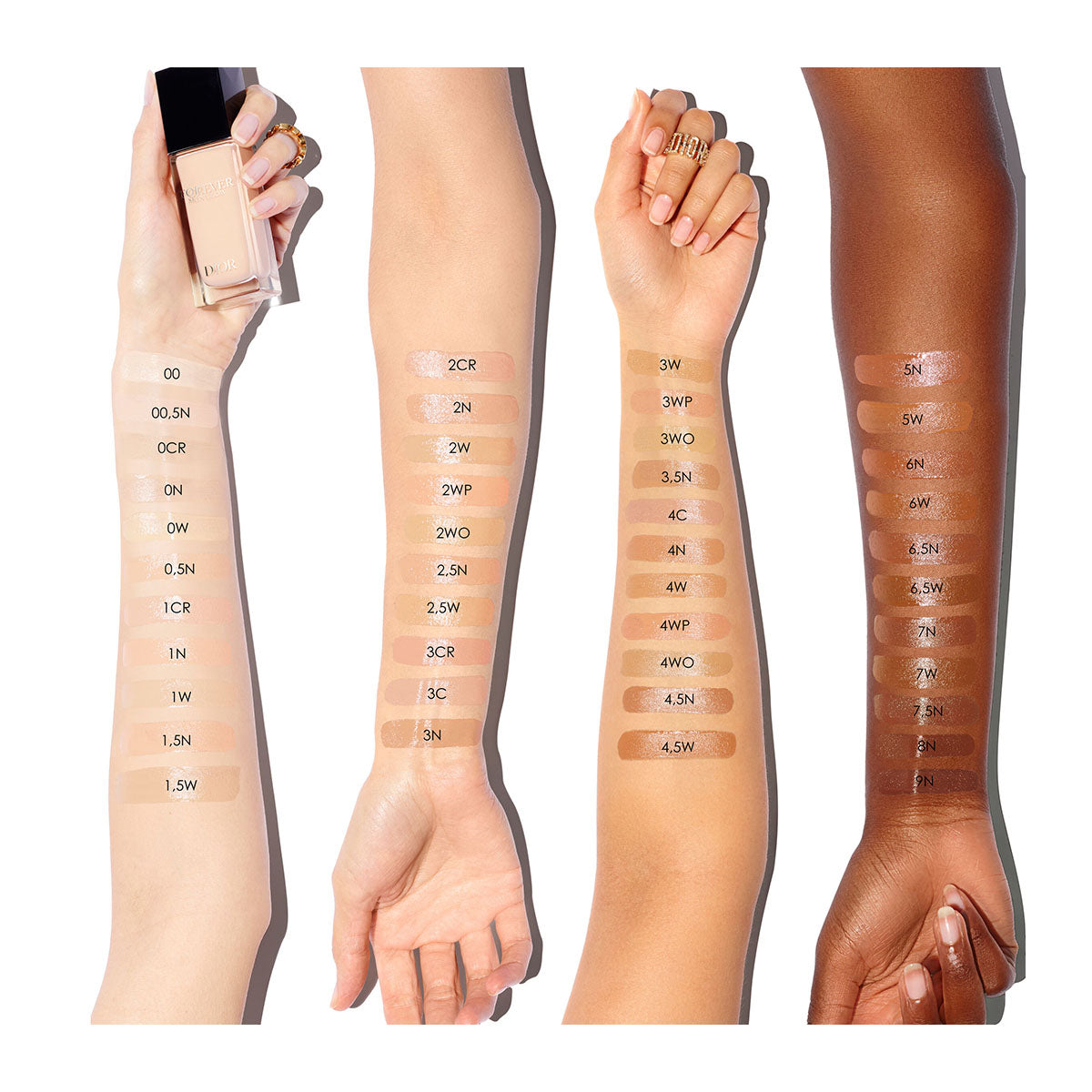 DIOR Forever Skin Glow 24H Hydrating Radiant Foundation