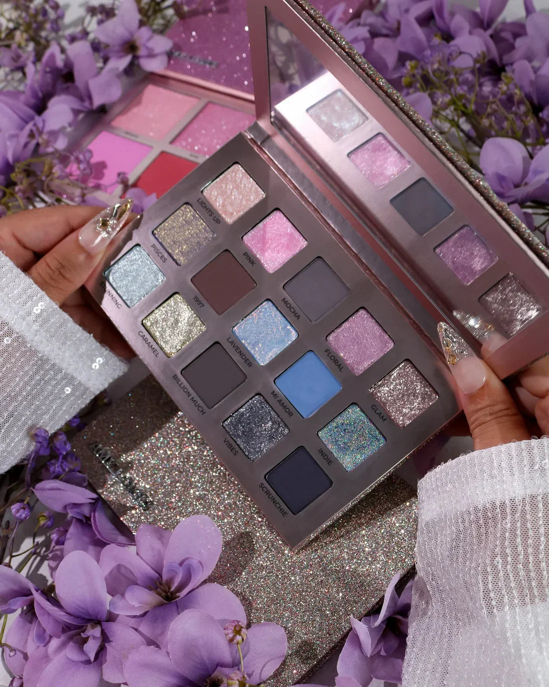 ADEPT COSMETICS  Amy Loves Eyeshadow palette