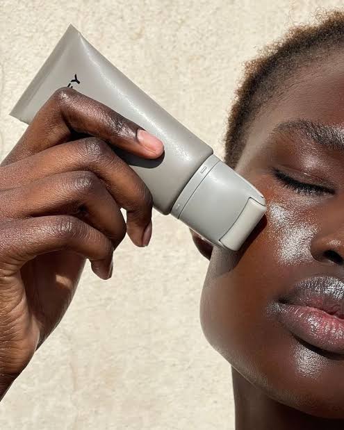 REFY GLOW AND SCULPT FACE PRIMER