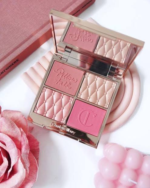 Charlotte Tilbury Pillow talk beautifying face palette