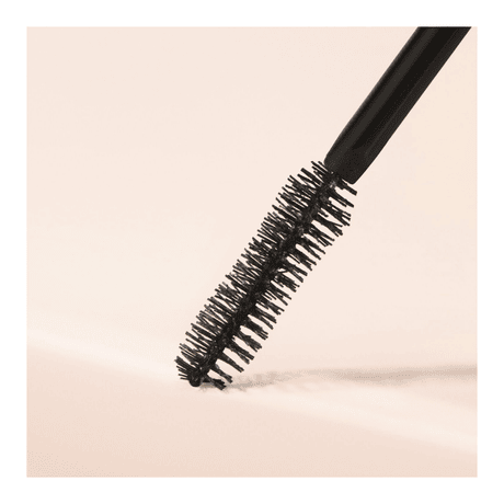 Perfect Strokes Universal Volumizing Mascara • 13.5ml