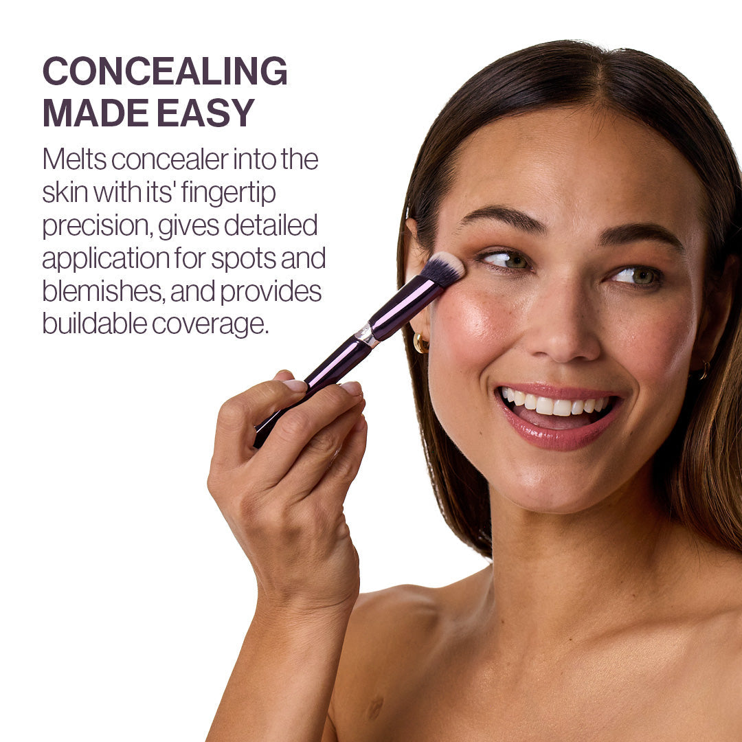 ANISA BEAUTY Angled Concealer Brush
