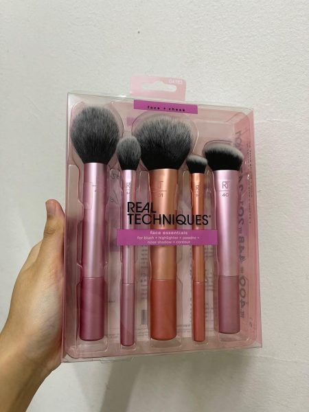 Real Technique face essentials 5 pcs brush set