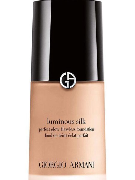 LUMINOUS SILK FOUNDATION SHADE NO .5.25